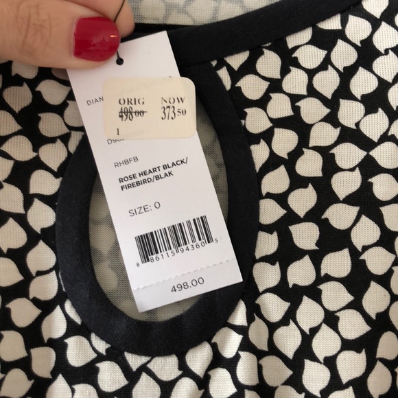 Diane Von Furstenberg Black/White Shift Dress - Picture 7 of 7